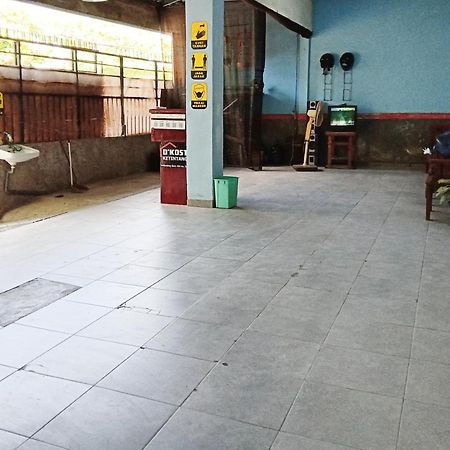 D'Kost Ketintang Surabaya Exterior foto