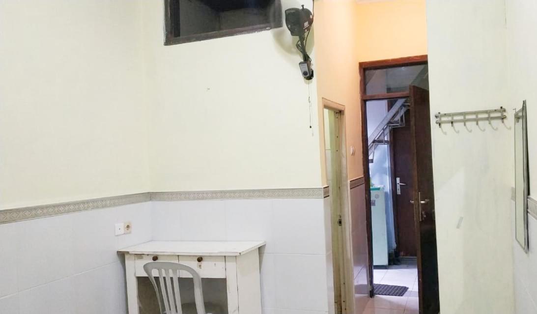D'Kost Ketintang Surabaya Exterior foto
