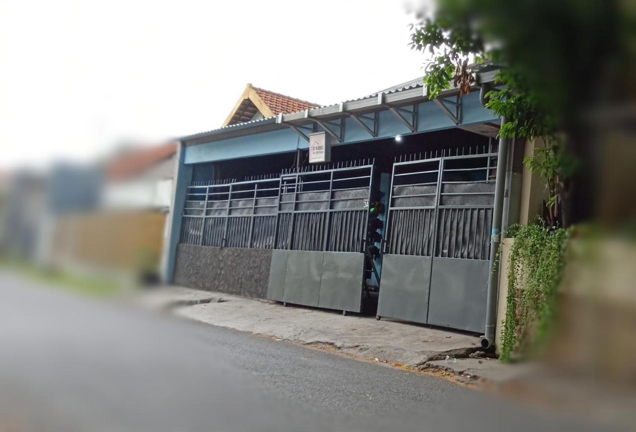 D'Kost Ketintang Surabaya Exterior foto