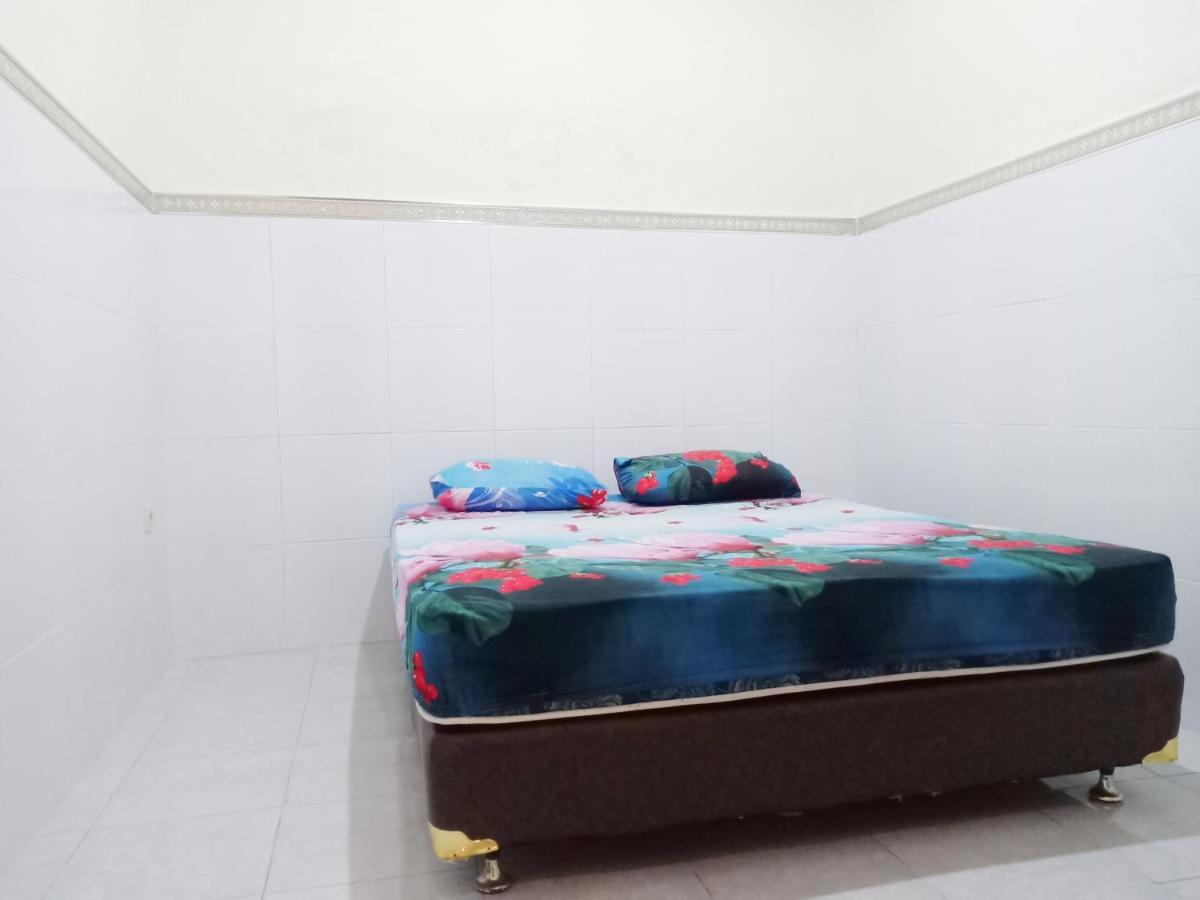 D'Kost Ketintang Surabaya Exterior foto